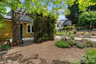 321 Sulphur Springs Road, Asheville, NC 28806