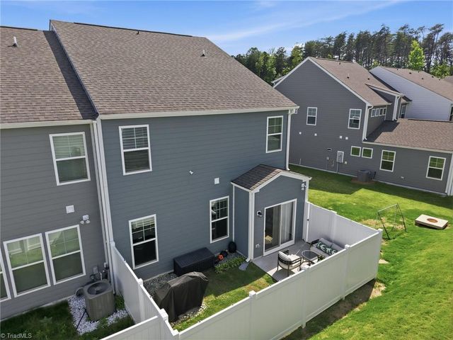 1204 Harbor Crossing Way, Greensboro, NC 27455