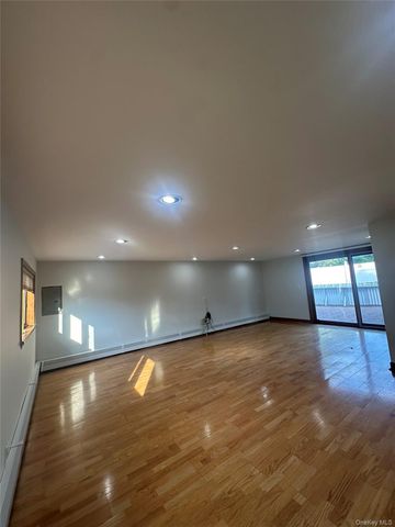 25 Cumberland Road, Jericho, NY 11753