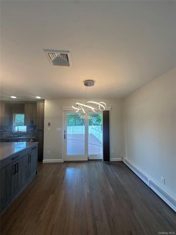 25 Cumberland Road, Jericho, NY 11753