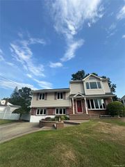 25 Cumberland Road, Jericho, NY 11753
