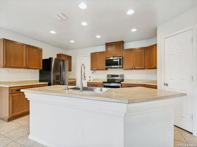 10343 Fort Davis Trail, San Antonio, TX 78245