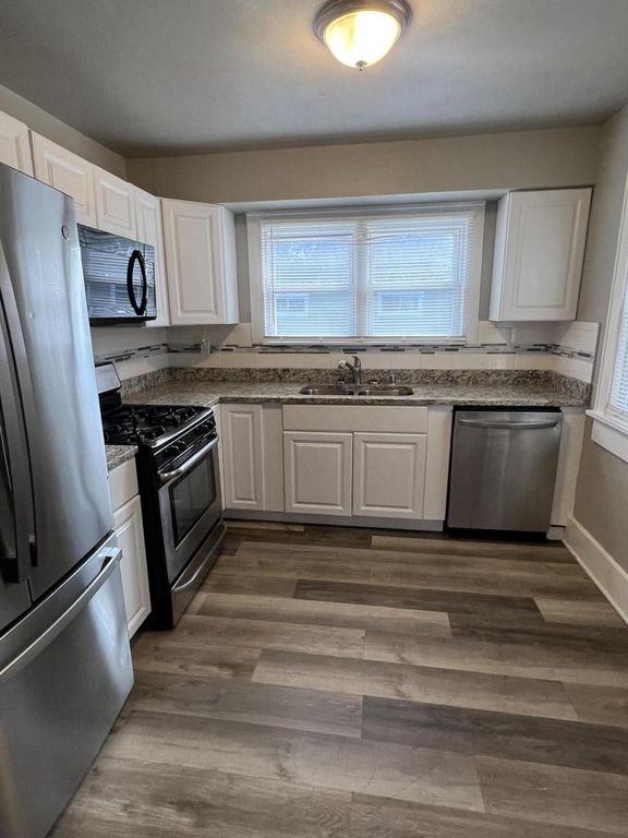 4233 W Sieben PLACE, Milwaukee, WI 53216