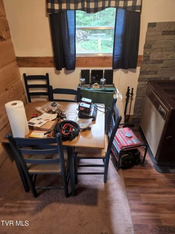 1100 Coalpit Branch Drive, Gate City, VA 24251