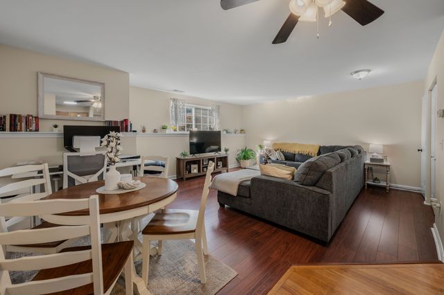 310 Boston Post Road 145, Waterford, CT 06385