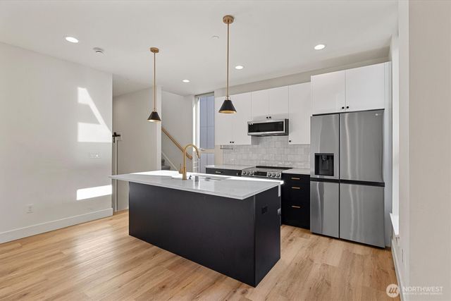 20124 61st Place W, Lynnwood, WA 98036