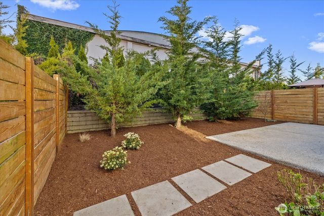 20124 61st Place W, Lynnwood, WA 98036