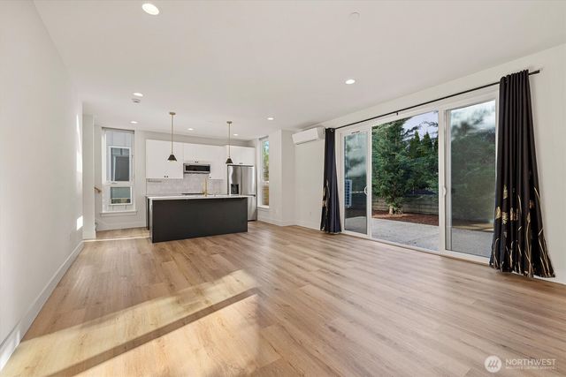 20124 61st Place W, Lynnwood, WA 98036