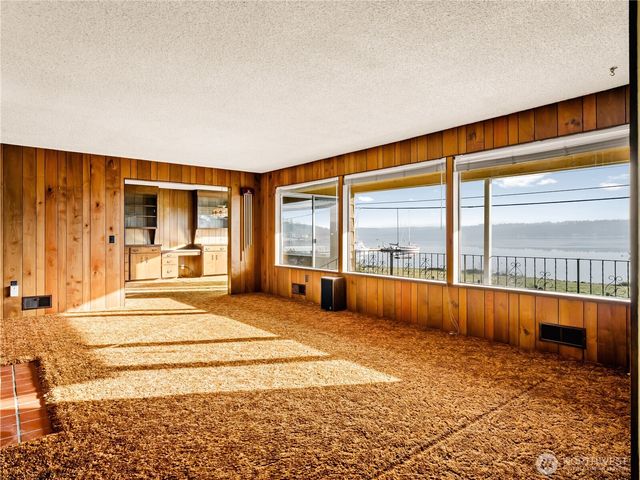 4710 NE North Shore Road, Belfair, WA 98528