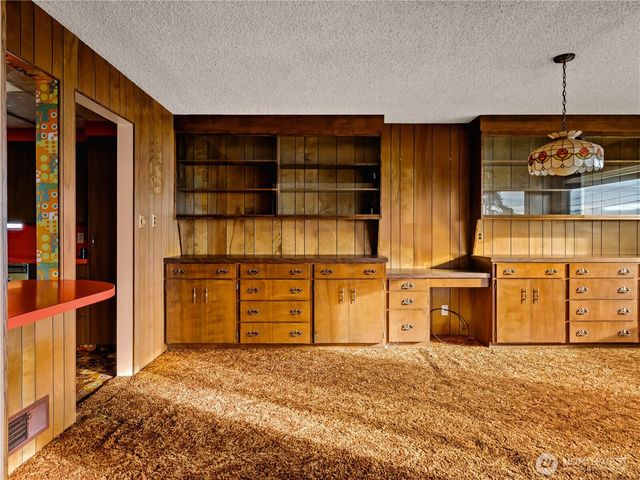 4710 NE North Shore Road, Belfair, WA 98528