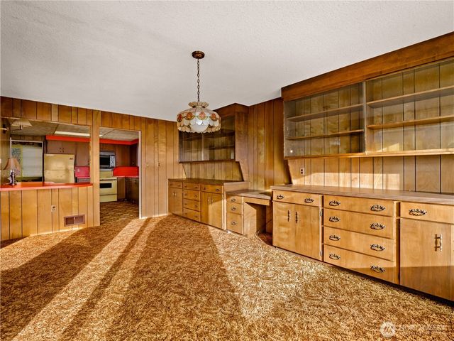 4710 NE North Shore Road, Belfair, WA 98528