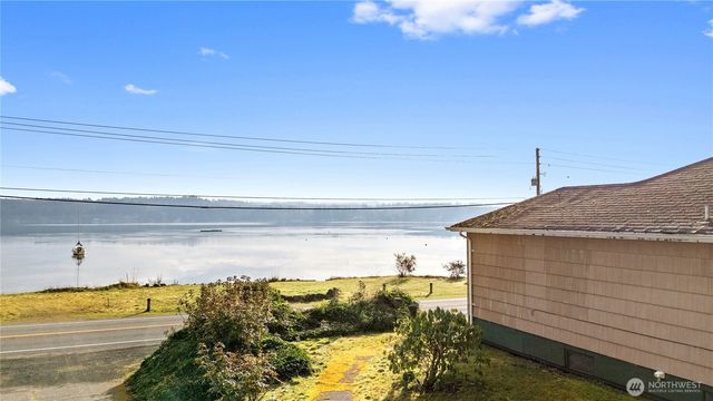 4710 NE North Shore Road, Belfair, WA 98528