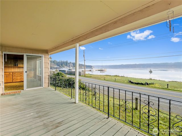 4710 NE North Shore Road, Belfair, WA 98528