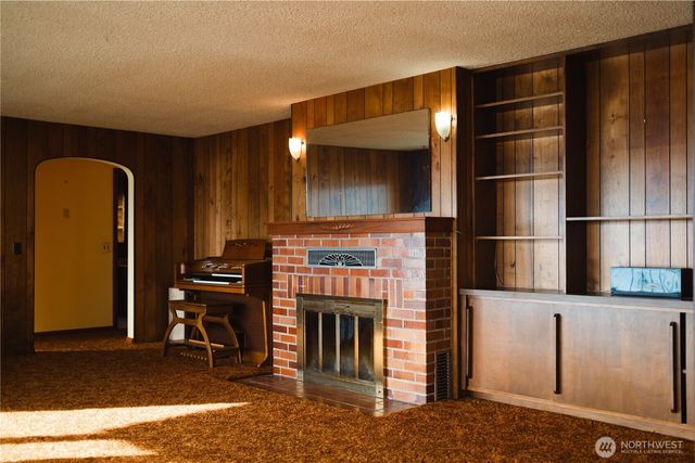 4710 NE North Shore Road, Belfair, WA 98528