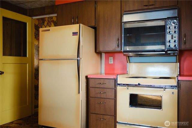 4710 NE North Shore Road, Belfair, WA 98528