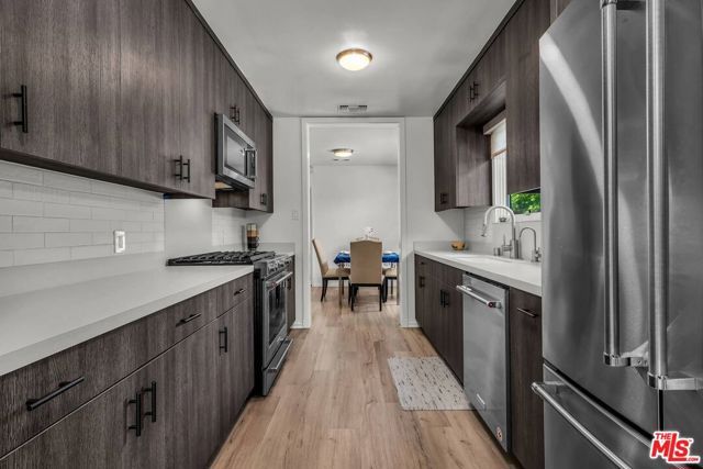 828 Howard Street, Marina Del Rey, CA 90292