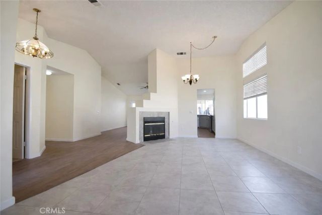 14129 La Mirada, Victorville, CA 92392