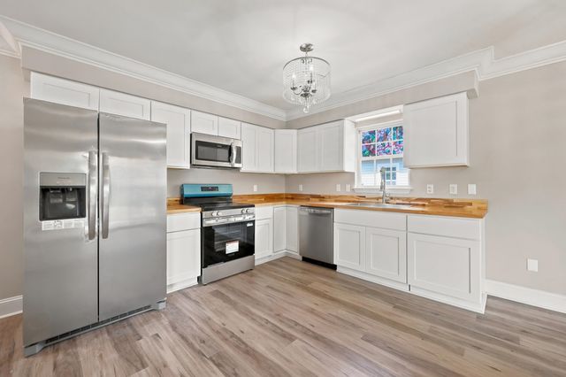 4356 Bayshore Dr., Little River, SC 29566