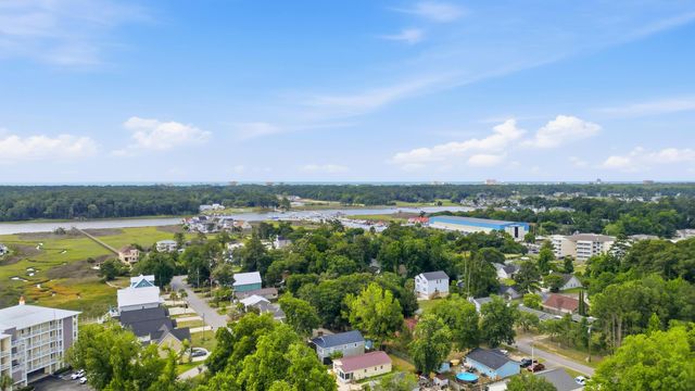 4356 Bayshore Dr., Little River, SC 29566