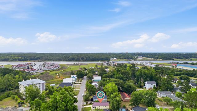 4356 Bayshore Dr., Little River, SC 29566