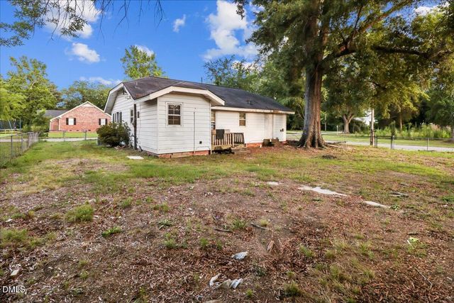212 S Sixth Street, Smithfield, NC 27577