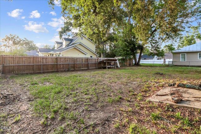 212 S Sixth Street, Smithfield, NC 27577