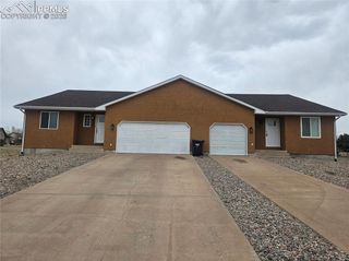 323-325 W Magpie Lane, Pueblo West, CO 81007