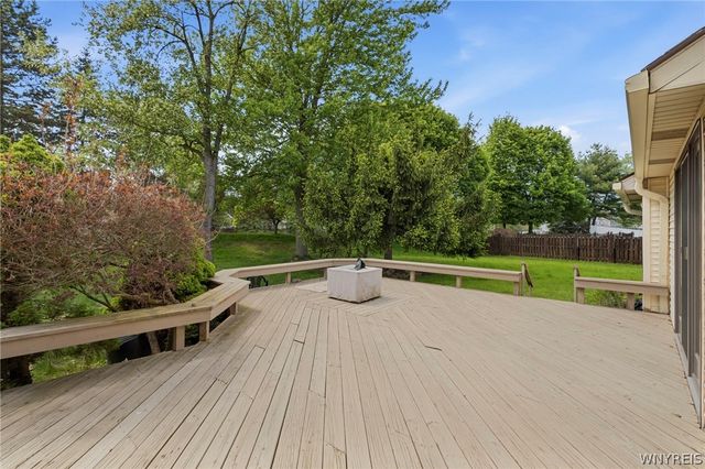 66 Windsong Court, Amherst, NY 14051