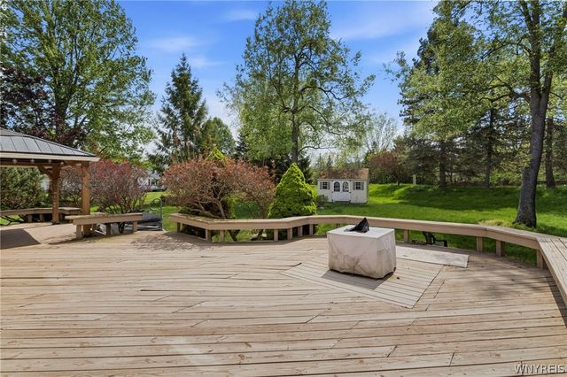 66 Windsong Court, Amherst, NY 14051