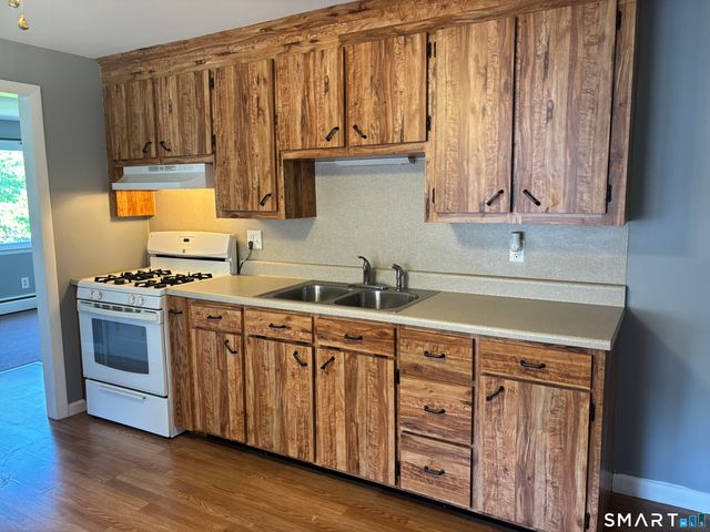 33 Spring Street, Wallingford, CT 06492