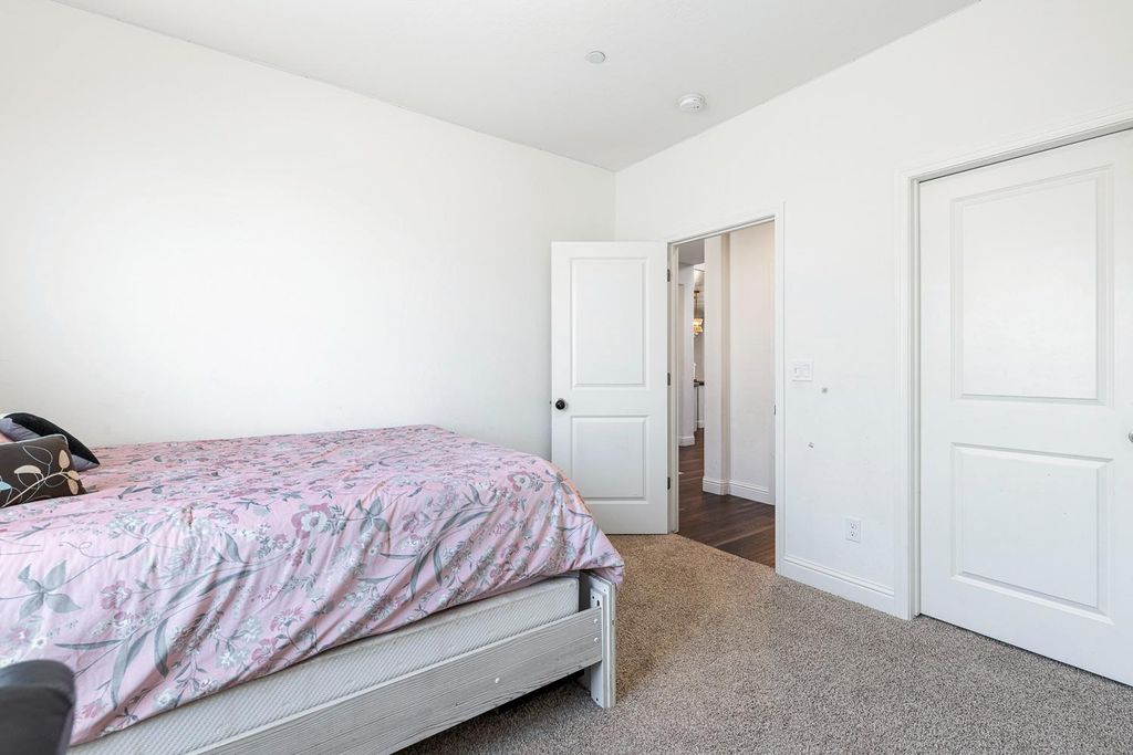 Image 24 of property listing at 4167 Poe Avenue, Clovis, CA 93619