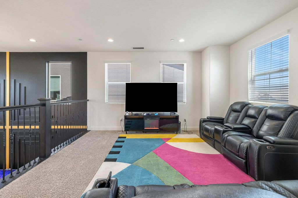 Image 33 of property listing at 4167 Poe Avenue, Clovis, CA 93619