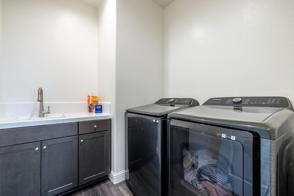 Image 34 of property listing at 4167 Poe Avenue, Clovis, CA 93619