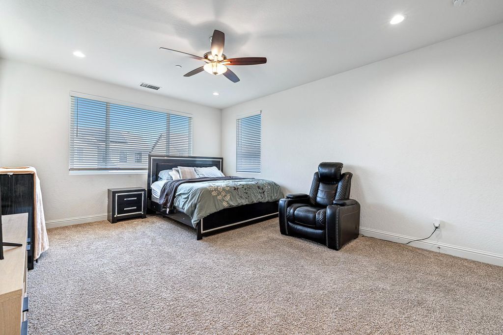 Image 44 of property listing at 4167 Poe Avenue, Clovis, CA 93619