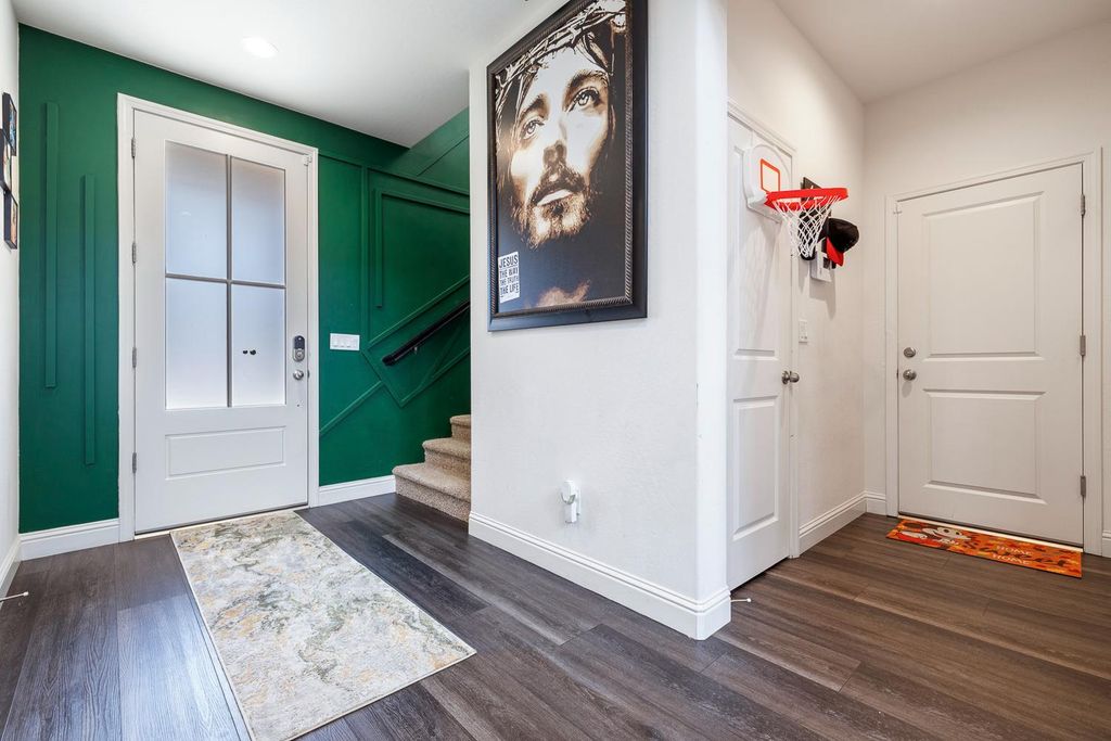 Image 7 of property listing at 4167 Poe Avenue, Clovis, CA 93619