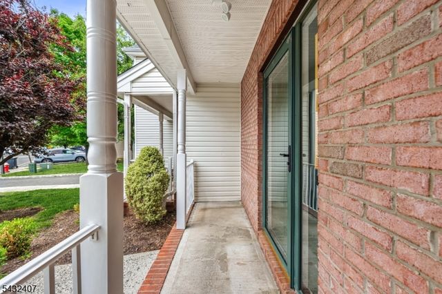 33 E Burgess Dr, Piscataway Twp., NJ 08854