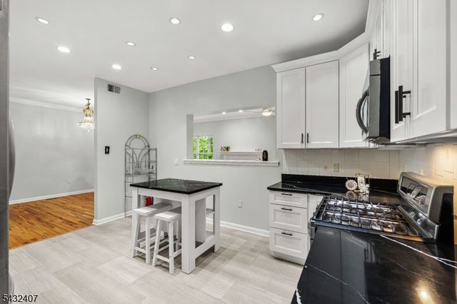 33 E Burgess Dr, Piscataway Twp., NJ 08854