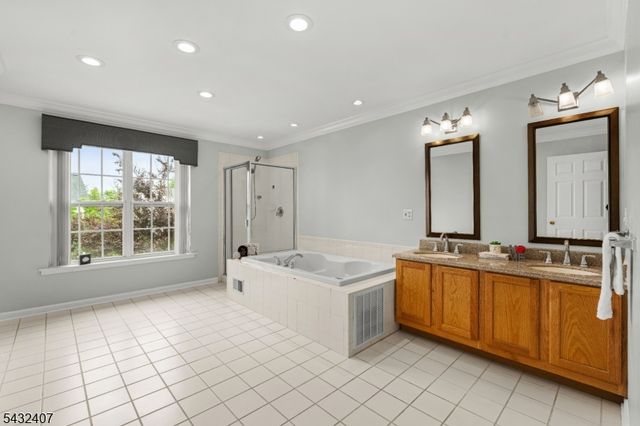 33 E Burgess Dr, Piscataway Twp., NJ 08854