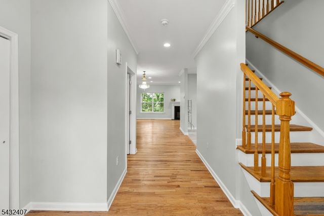 33 E Burgess Dr, Piscataway Twp., NJ 08854