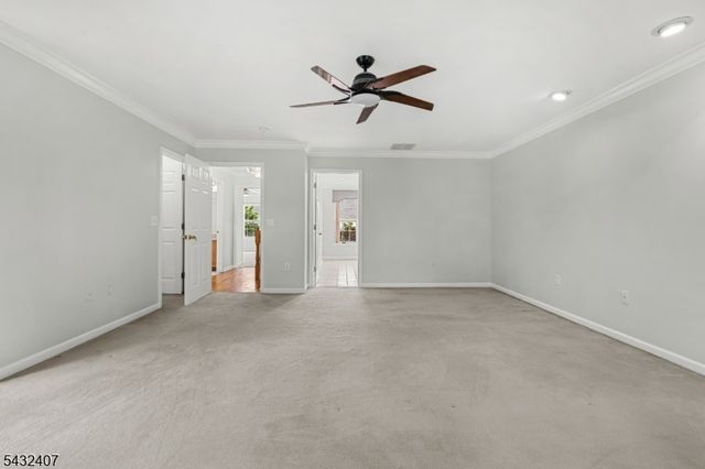 33 E Burgess Dr, Piscataway Twp., NJ 08854