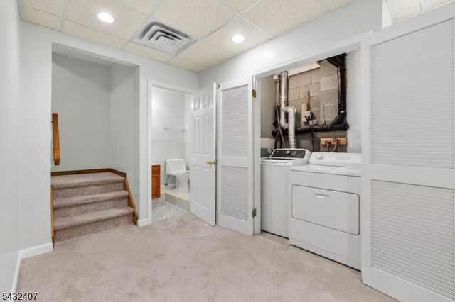 33 E Burgess Dr, Piscataway Twp., NJ 08854