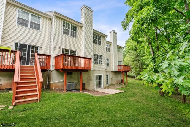 33 E Burgess Dr, Piscataway Twp., NJ 08854