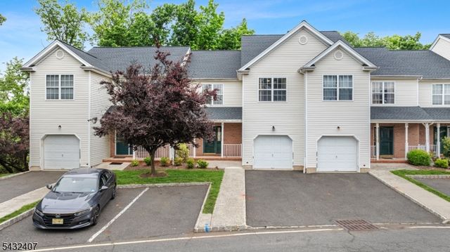 33 E Burgess Dr, Piscataway Twp., NJ 08854