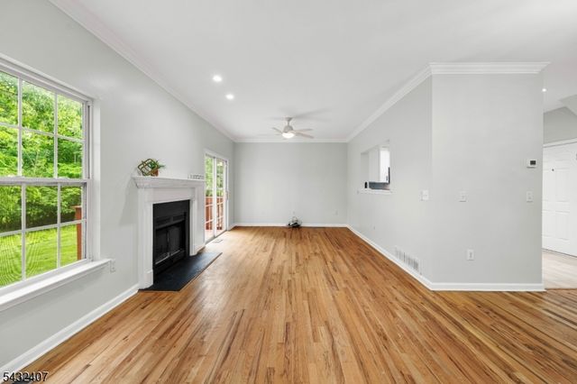 33 E Burgess Dr, Piscataway Twp., NJ 08854