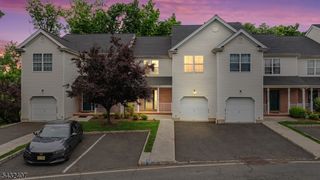 33 E Burgess Dr, Piscataway Twp., NJ 08854