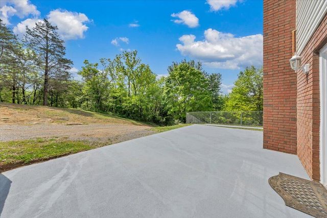 347 Roy RD, Troutville, VA 24175
