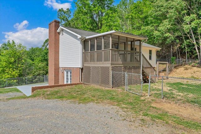 347 Roy RD, Troutville, VA 24175