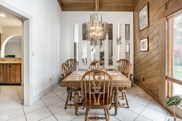 1627 Forward Pass Court, Indianapolis, IN 46217