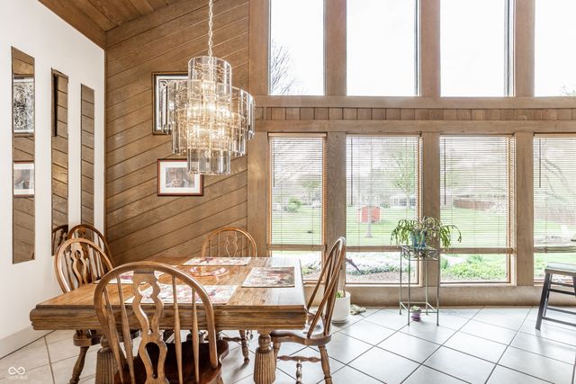 1627 Forward Pass Court, Indianapolis, IN 46217