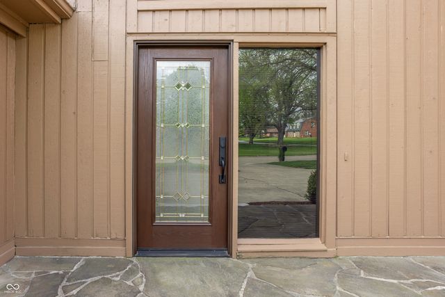 1627 Forward Pass Court, Indianapolis, IN 46217